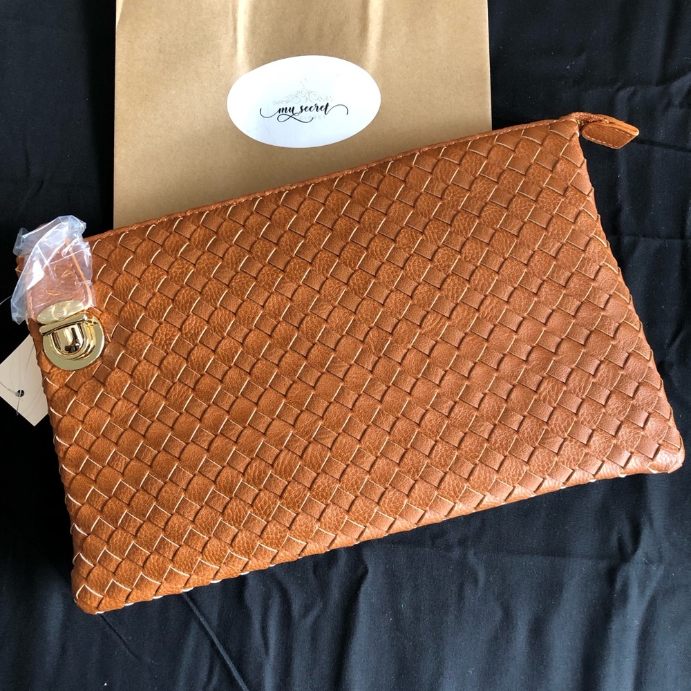 LAST MINUTE CHRISTMAS GIFTS 🎁 BRAND NEW CLUTCH/WRISTLET/CROSSBODY